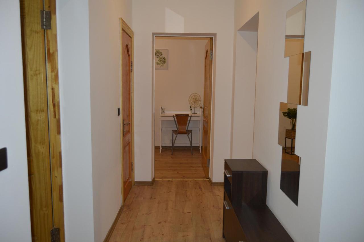Appartamento Spacious Center Family 2 Bedrooms Riga